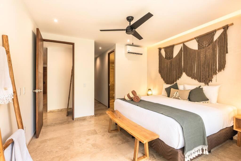 New 2 Bedroom 2 Badrooms Pool Front Concierge Apartment *