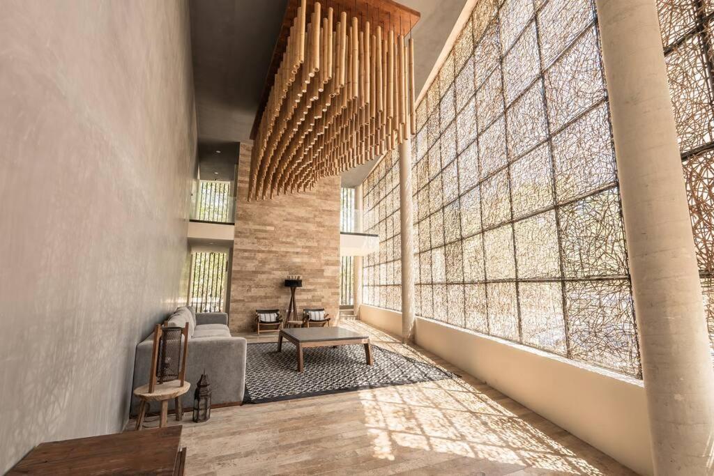 New 2 Bedroom 2 Badrooms Pool Front Concierge Apartment